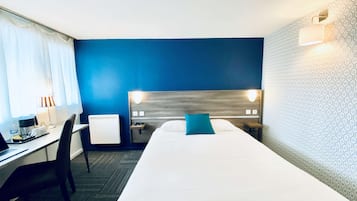 Standardzimmer, 1 Doppelbett | Schreibtisch, Verdunkelungsvorhänge, kostenloses WLAN, Bettwäsche