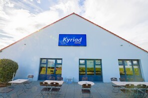 Front of property - Kyriad Peronne (Peronne)