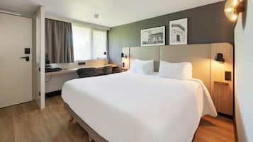 Superior Room, 1 King Bed | Premium bedding, desk, laptop workspace, blackout curtains