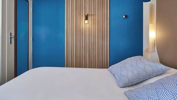 Standard Double Room | Premium bedding, desk, soundproofing, free WiFi