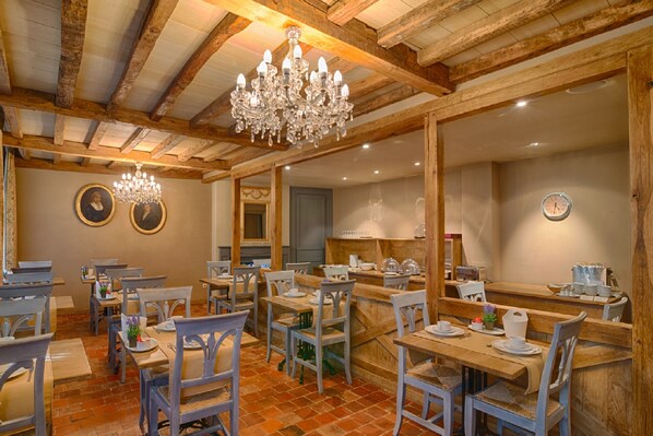 Dagelijks ontbijtbuffet (EUR 20 per persoon)