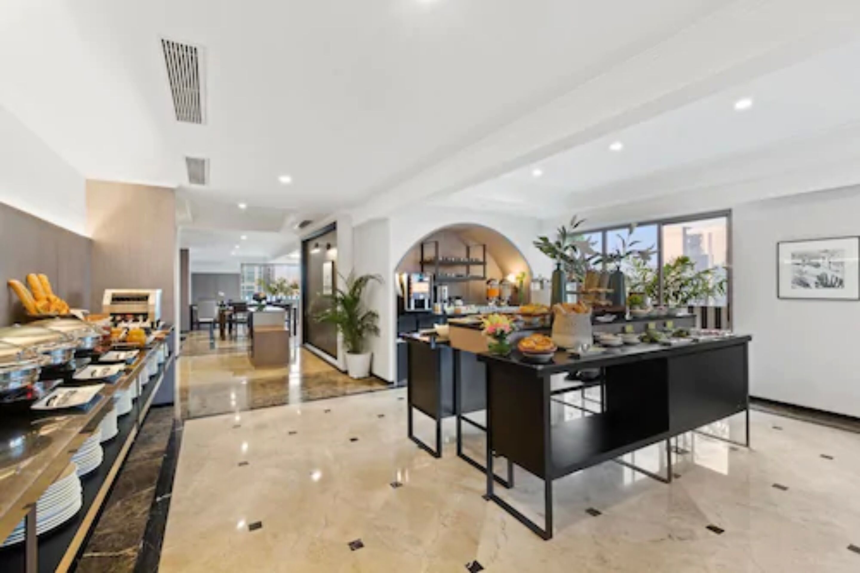 Desayuno buffet diario (IDR 199650 por persona)