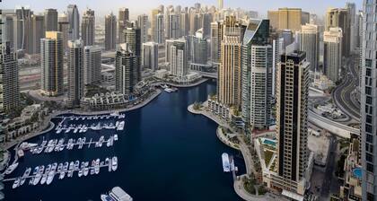 Dubai Marriott Harbour Hotel & Suites