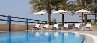 Dubai Marriott Harbour Hotel & Suites