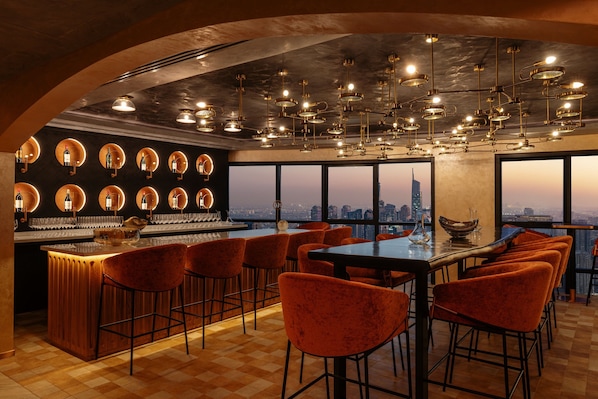 4 restaurants, breakfast, lunch, dinner served; international cuisine