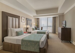 In-room safe, blackout curtains, soundproofing, iron/ironing board - Somerset Millennium Makati (Makati)