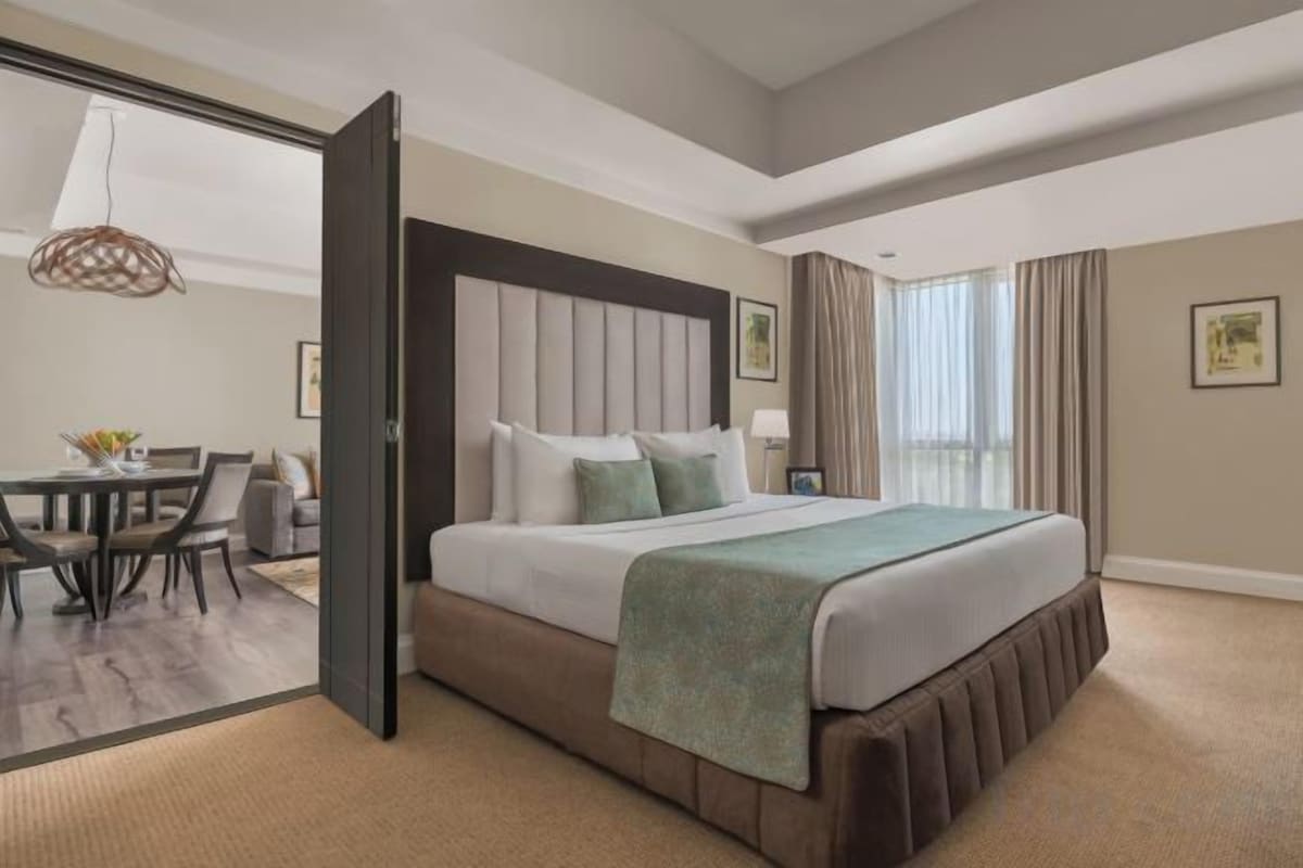 One Bedroom Deluxe Apartment