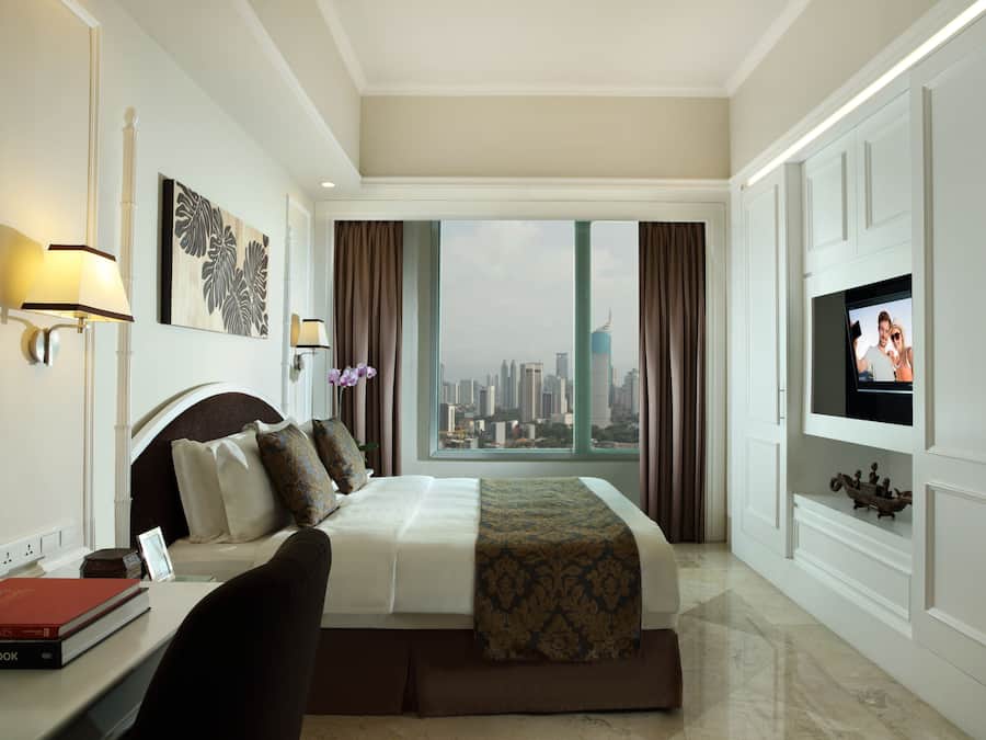 Sengetøy av topp kvalitet, safe på rommet og skrivebord