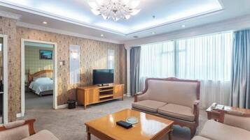 Minibar, in-room safe, alarm clocks