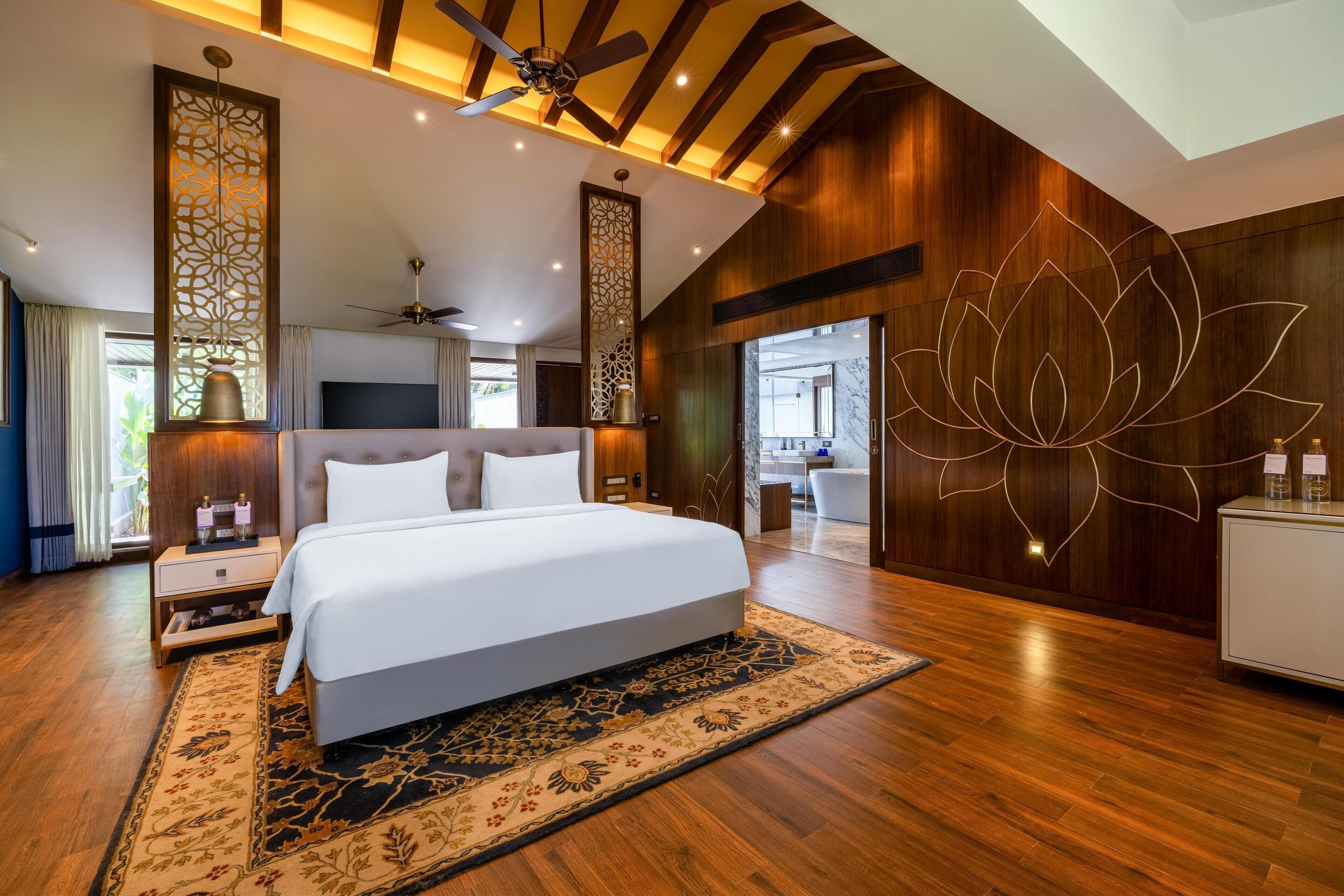 premium bedding, select comfort beds, minibar, in-room safe