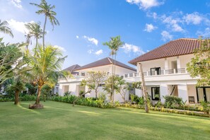 Building design - Legong Keraton Beach Hotel (Canggu)