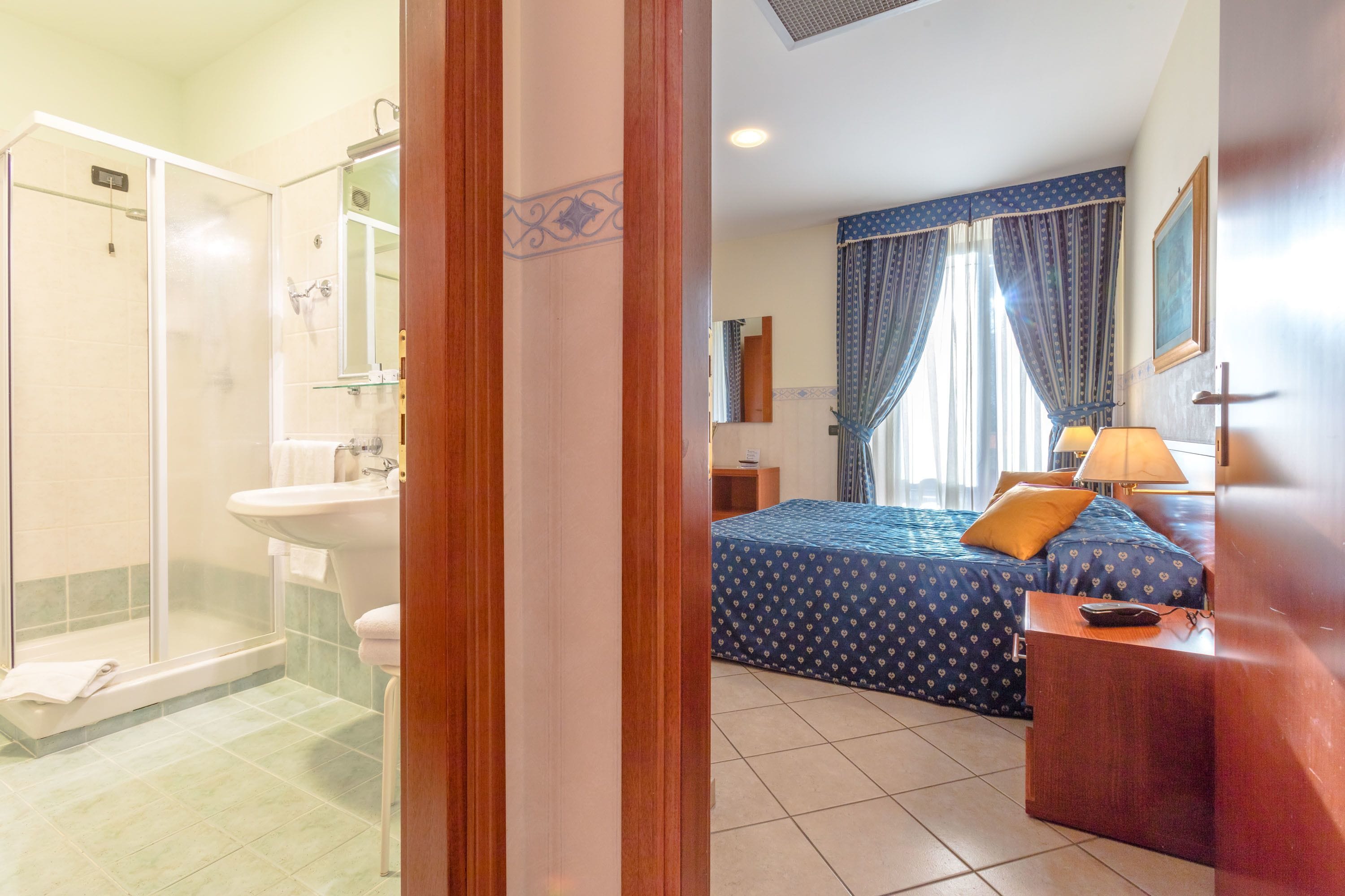 junior apartment, 1 bedroom | 1 bedroom, hypo-allergenic bedding, in-room safe, desk