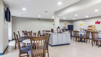 Free daily buffet breakfast