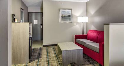 Quality Inn & Suites Grove City - Outlet Mall