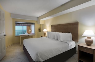 Oceanfront King Executive Suite  | In-room safe, laptop workspace, blackout drapes, iron/ironing board