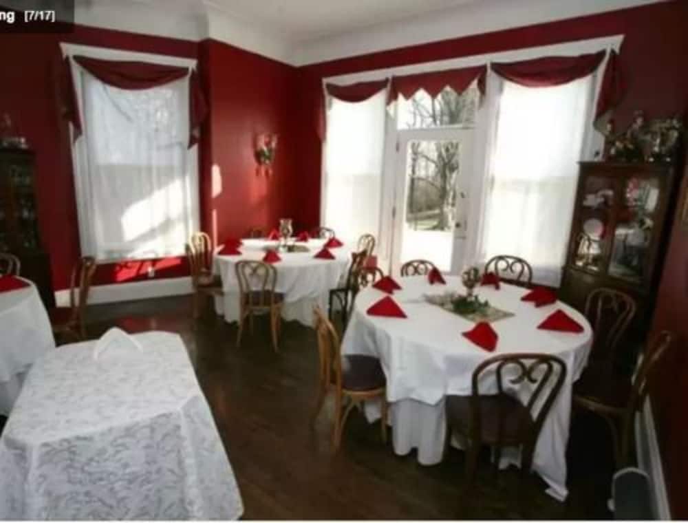 Six Acres Bed & Breakfast by null