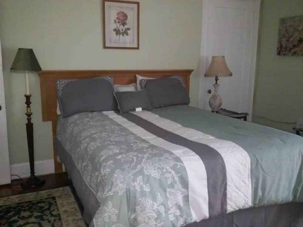 Six Acres Bed & Breakfast by null