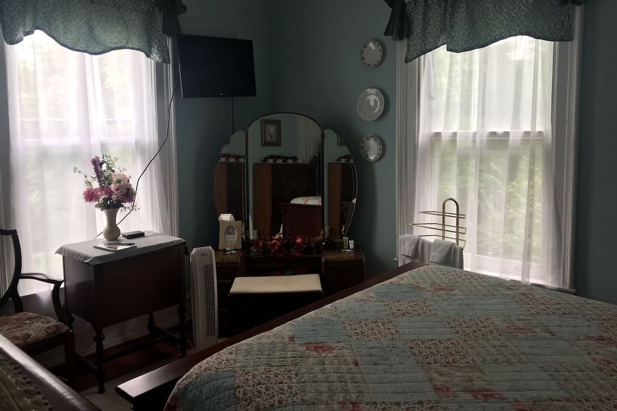 Habitación, baño privado (Grandma Beatrice) | Tabla de planchar con plancha y wifi gratis