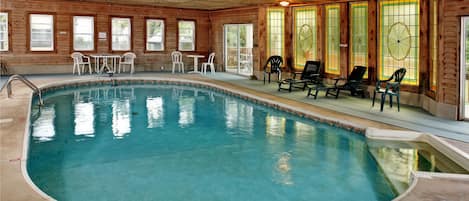Indoor pool, sun loungers
