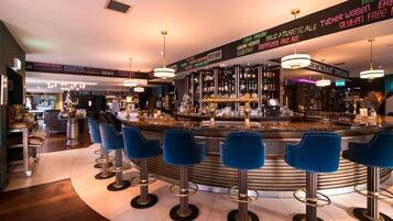 2 bars/lounges, gastropub