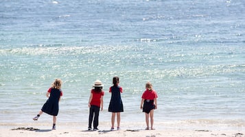 Una spiaggia nelle vicinanze