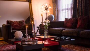 Presidential-suite - 1 kingsize-seng - boblebad | Premium-sengetøj, minibar, pengeskab på værelset, individuelt design