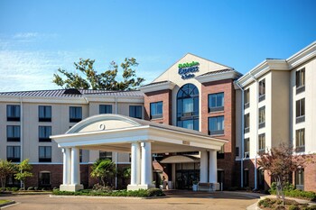 Holiday Inn Express & Suites Flowood by IHG