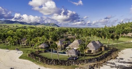Sábanas de algodón egipcio, ropa de cama de alta calidad y cubrecamas . Shanti Maurice Resort & Spa
