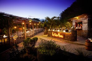 4 restaurantes; se sirven desayunos, comidas, cenas y brunch