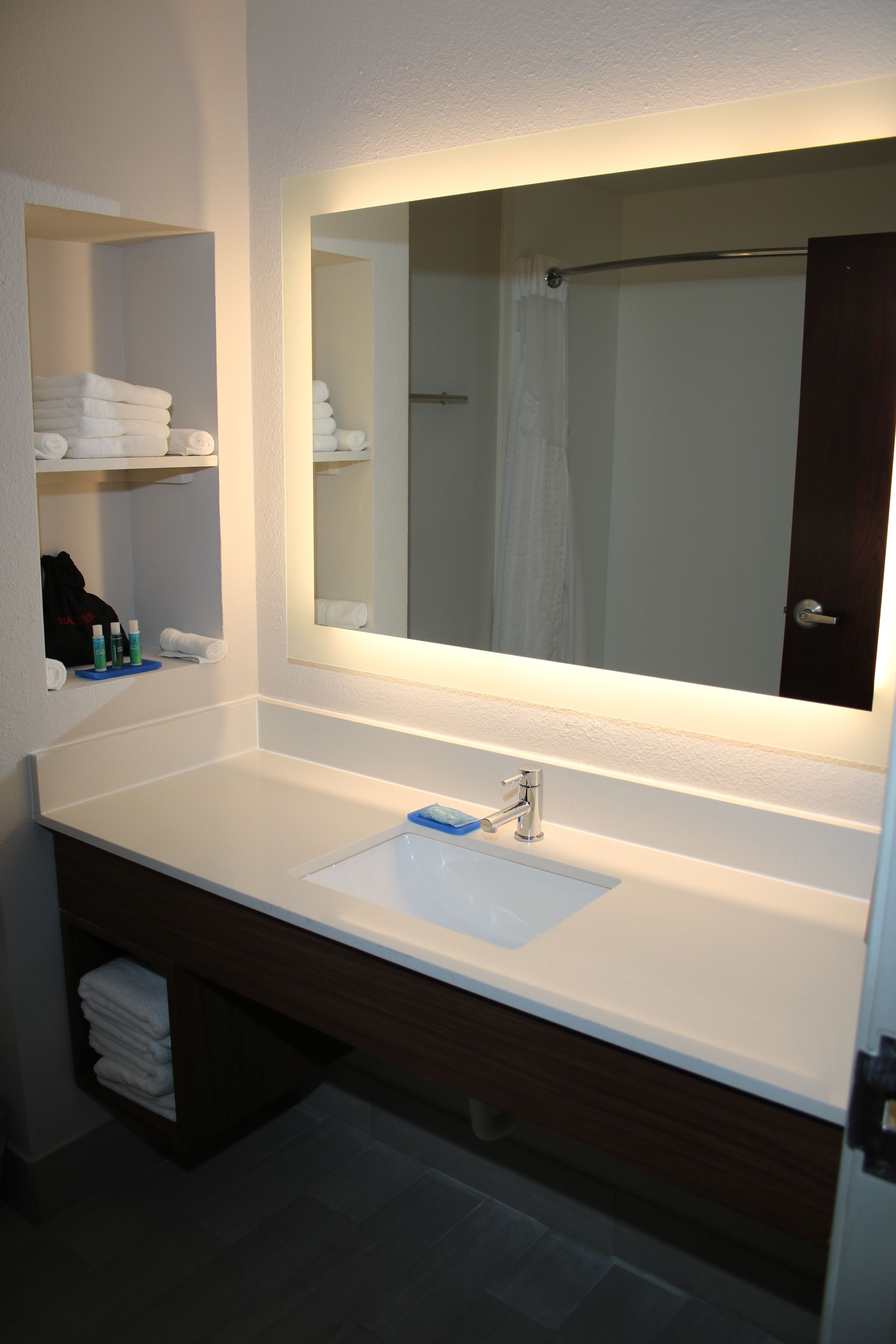 suite, 1 king bed | bathroom | free toiletries, hair dryer, towels, soap