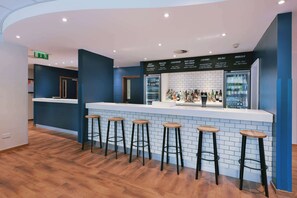 Bar (in der Unterkunft)
