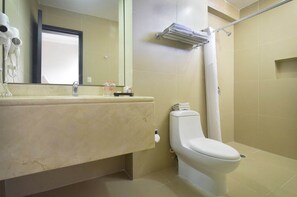 Bathroom - Hotel Bonampak (Cancun)