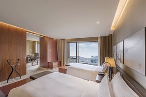 Ropa de cama de alta calidad y minibar (con algunos artículos gratuitos)
