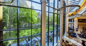 5 restaurants, breakfast, lunch, dinner served; Chinese cuisine