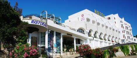 숙박 시설 정면