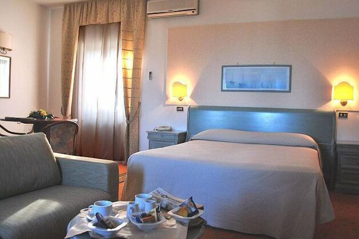 Minibar, in-room safe, desk, cribs (surcharge)