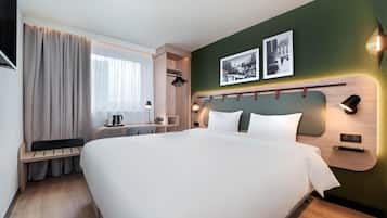 Ropa de cama de alta calidad, escritorio y cortinas blackout