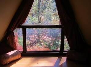 Desk, iron/ironing board, free WiFi, bed sheets - Always Inn Idyllwild Vacation Cottages (Idyllwild)