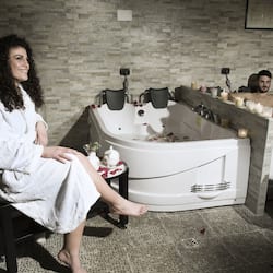 Indoor spa tub