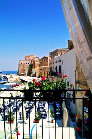 View from property - Cetarium Hotel (Castellammare del Golfo)