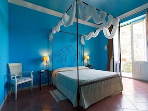 Chambre Triple Supérieure, vue piscine