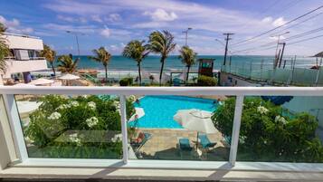 Apartamento Super Luxo | Balcony view