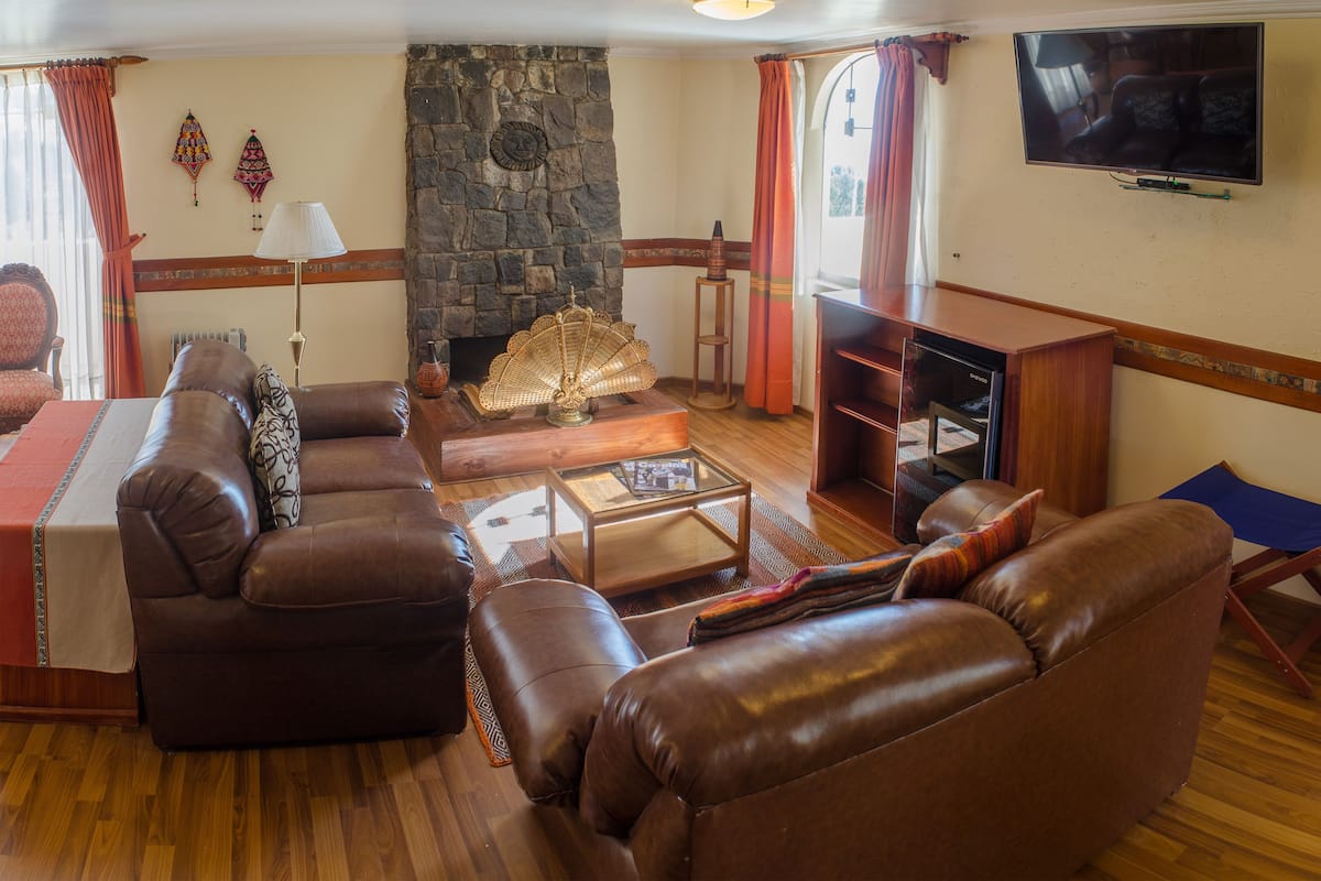 junior suite | 1 bedroom, premium bedding, in-room safe, soundproofing