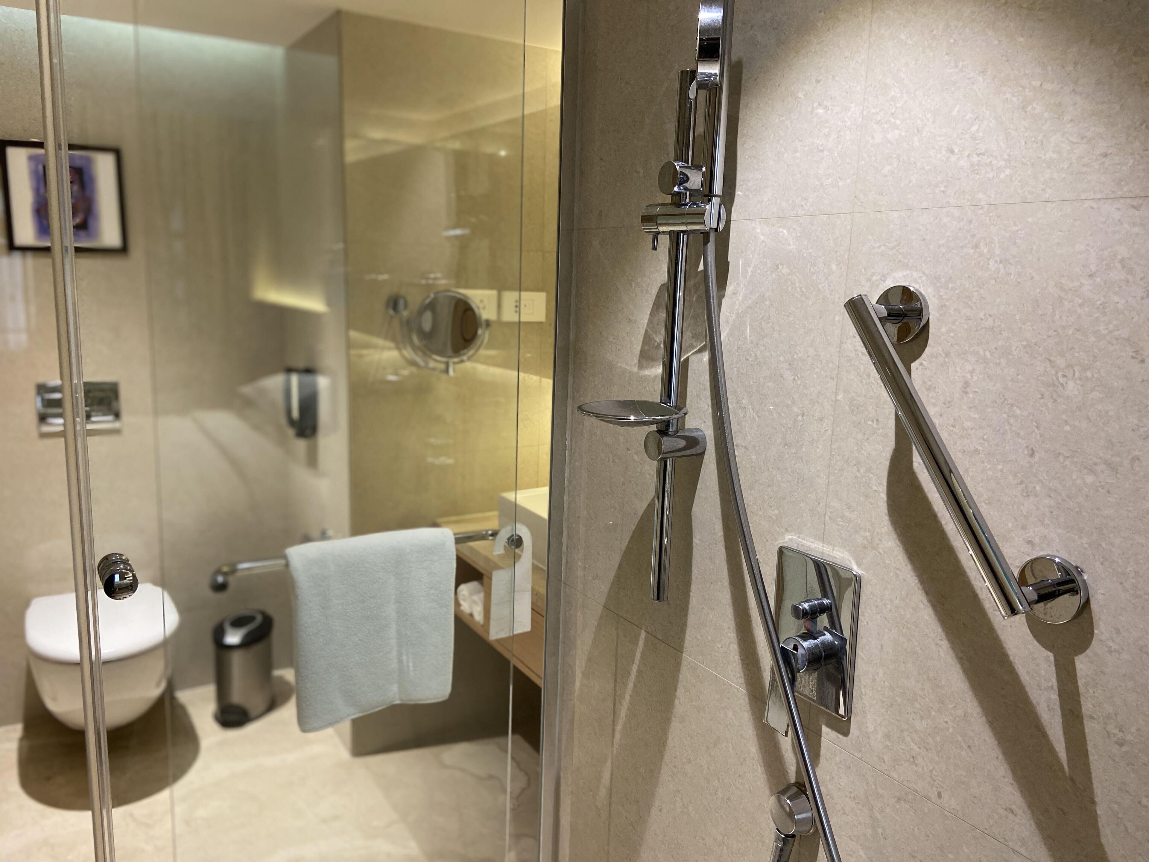 shower, free toiletries, hair dryer, slippers