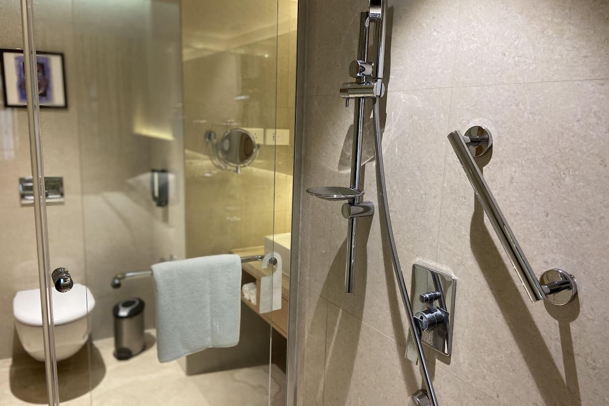 shower, free toiletries, hair dryer, slippers