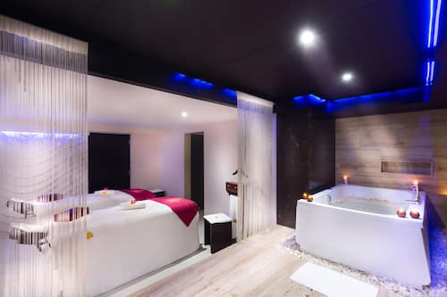 Body treatments, body wraps, body scrubs, facials, Ayurvedic treatments