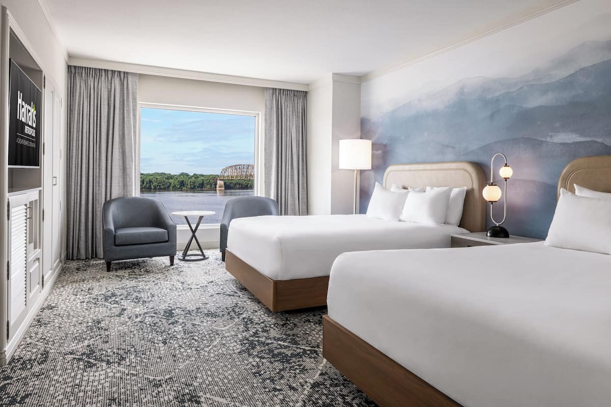Deluxe Room, 2 Double Beds, River View | Hypo-allergenic bedding available, in-room safe, desk, laptop workspace
