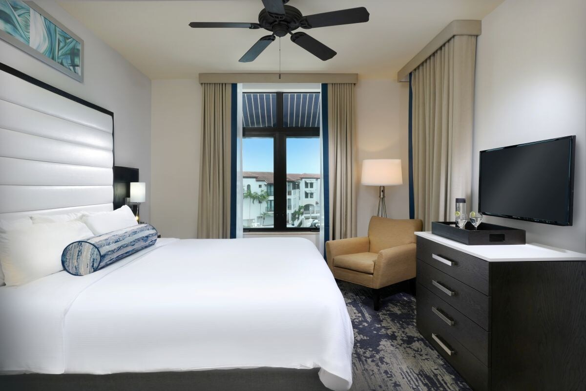 Suite, 2 Bedrooms (Marina) | Premium bedding, in-room safe, desk, laptop workspace