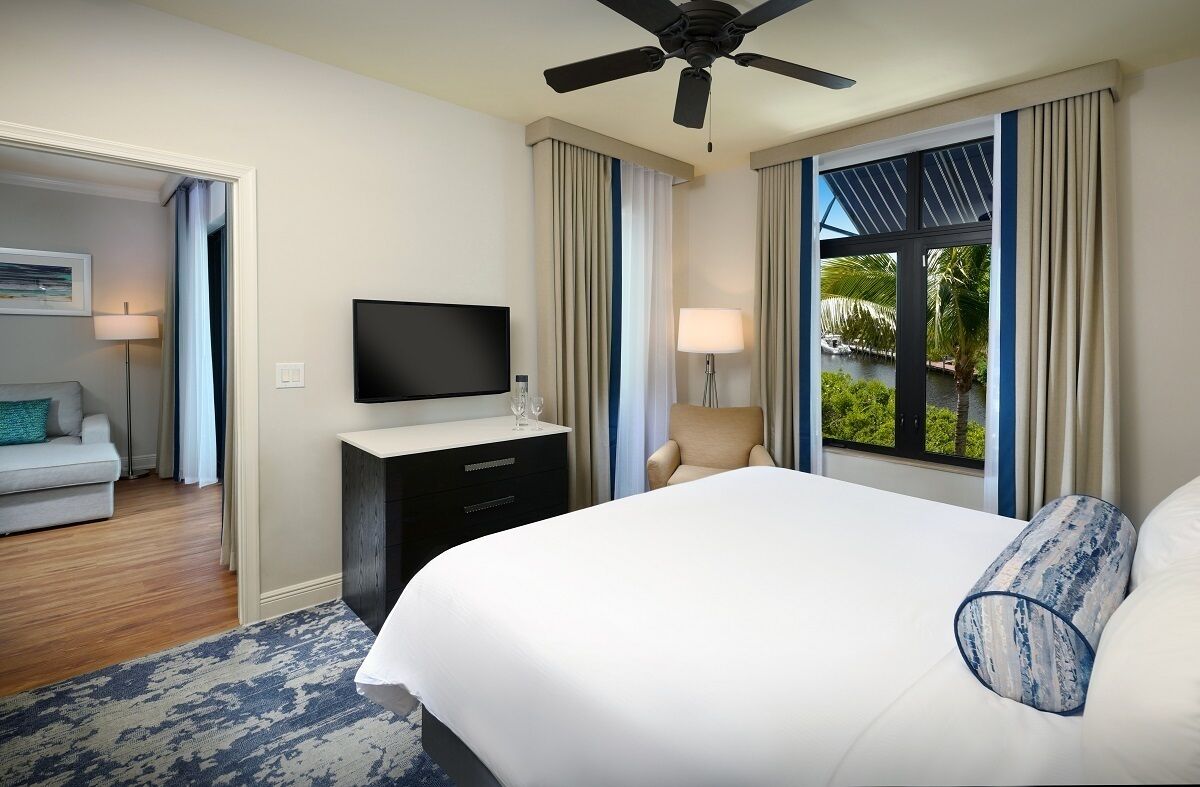 Blendingsgardiner, lydisolert, strykejern/-brett og wi-fi (inkludert)