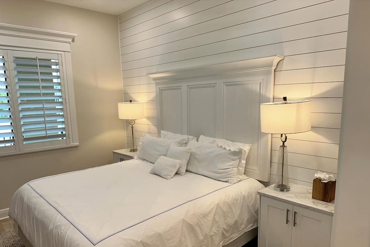 Ropa de cama de alta calidad y camas con pillow-top